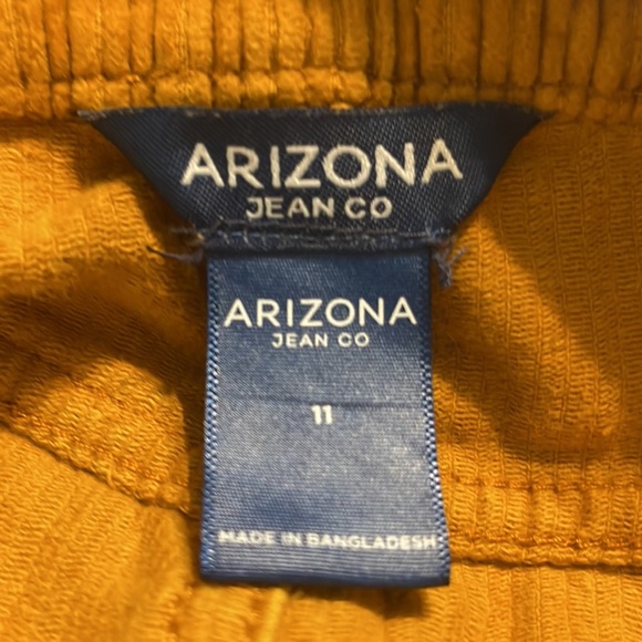 Corduroy Arizona Jeans Mini skirt, golden color, sz 11 - Picture 6 of 6